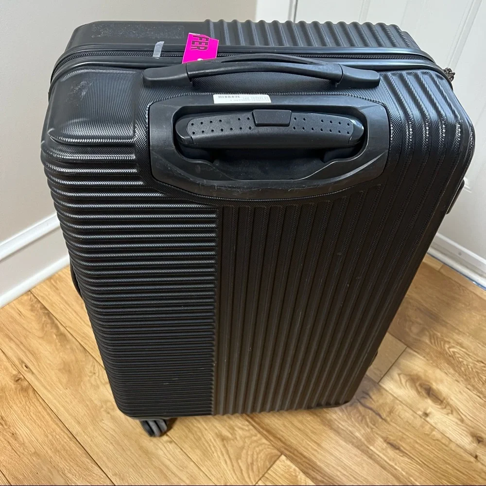 Travlers Club medium size luggage bag travel 25”